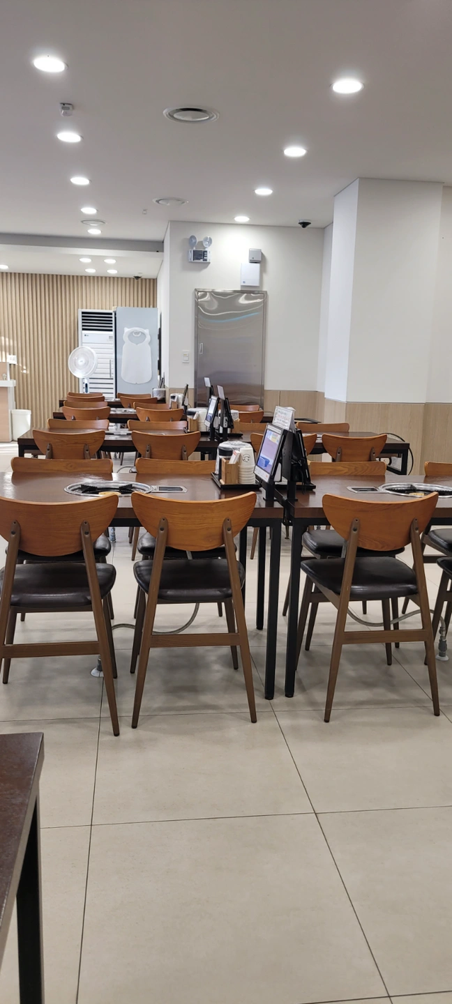 홀서빙 알바 구함