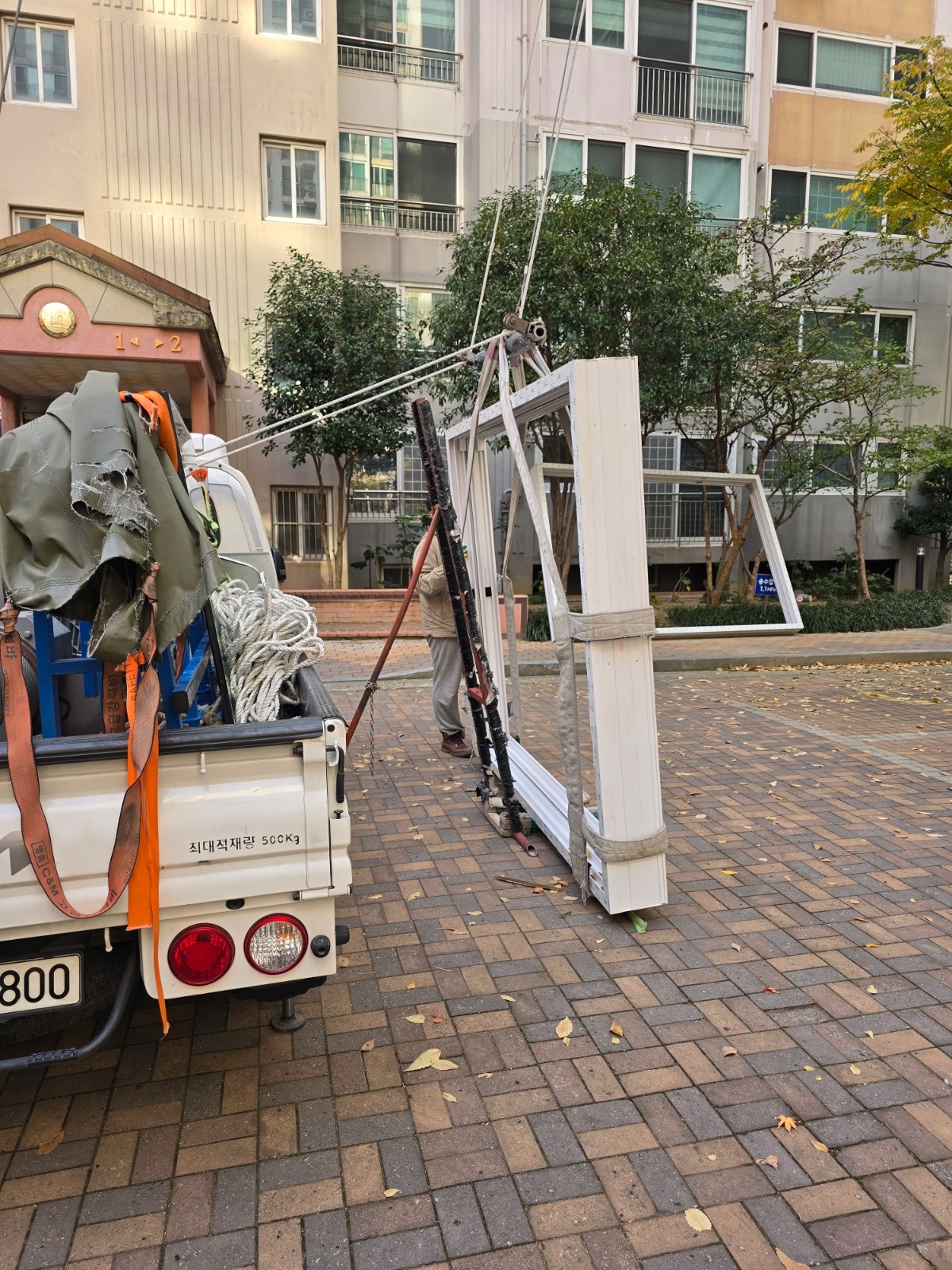 샷시양중 및 유리시공보조구합니다 공고 썸네일