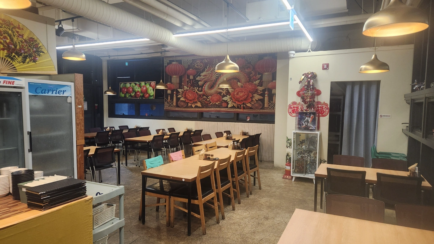 홀서빙 구합니다 일주일만