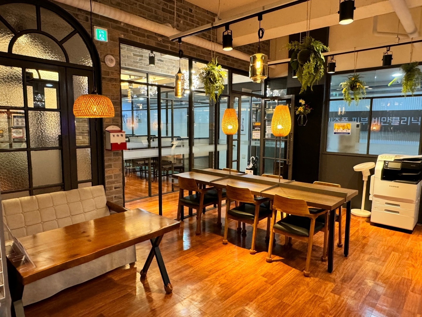 타임유 스터디카페 산본역점, 주말 주야간 청소&정리정돈 공고 썸네일