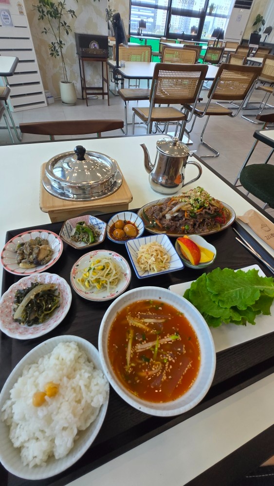 온맘에서 추가스탭모집해요^^ 공고 썸네일
