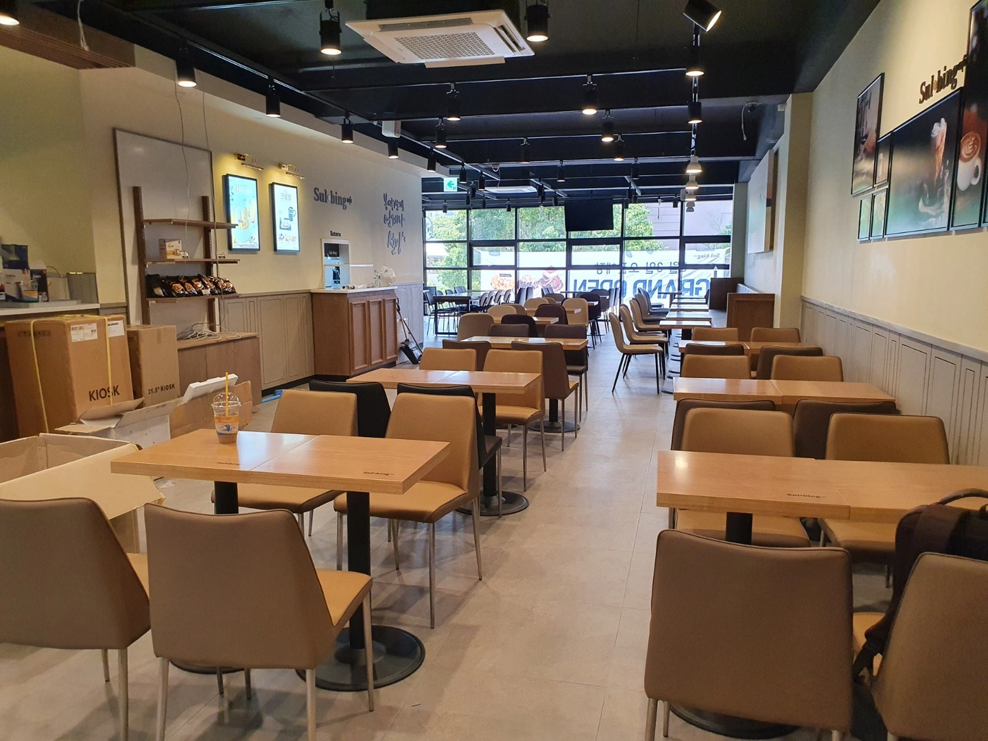 설빙 삼화점에서 평일과 주말 알바를찾습니다
