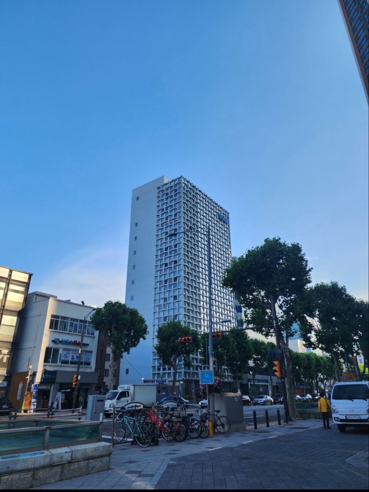 직원 채용합니다. 공고 썸네일
