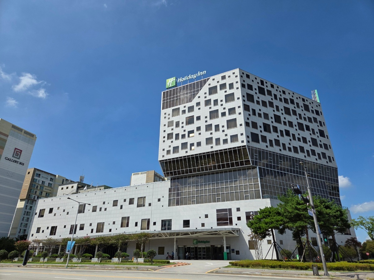 홀리데이인광주 호텔 레스토랑서비스 공고 썸네일