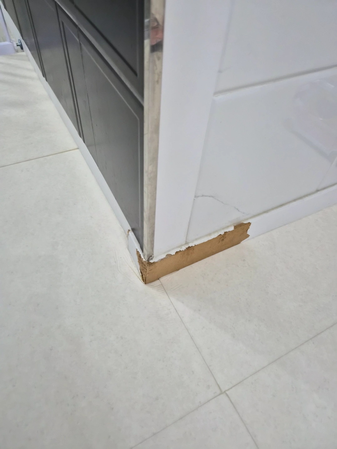 집수리(벽지, 걸레받이)