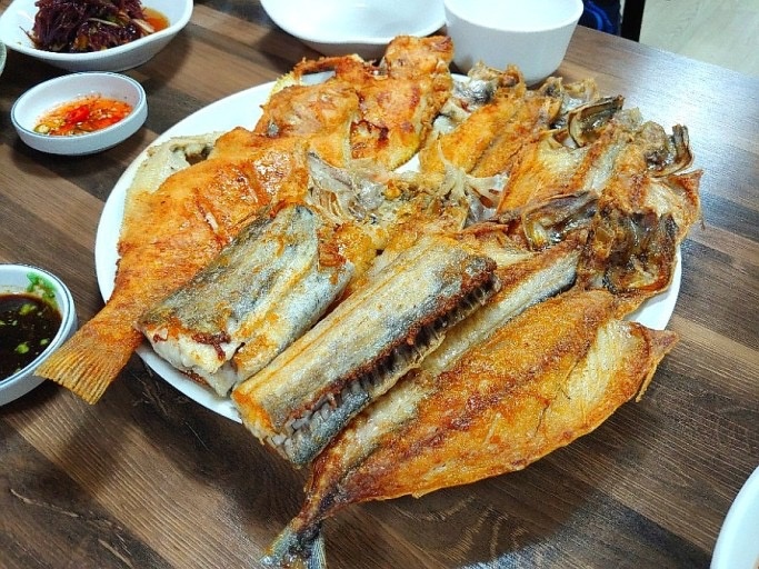 강산생선구이 홀서빙 오전 타임 구해요 ~ 공고 썸네일