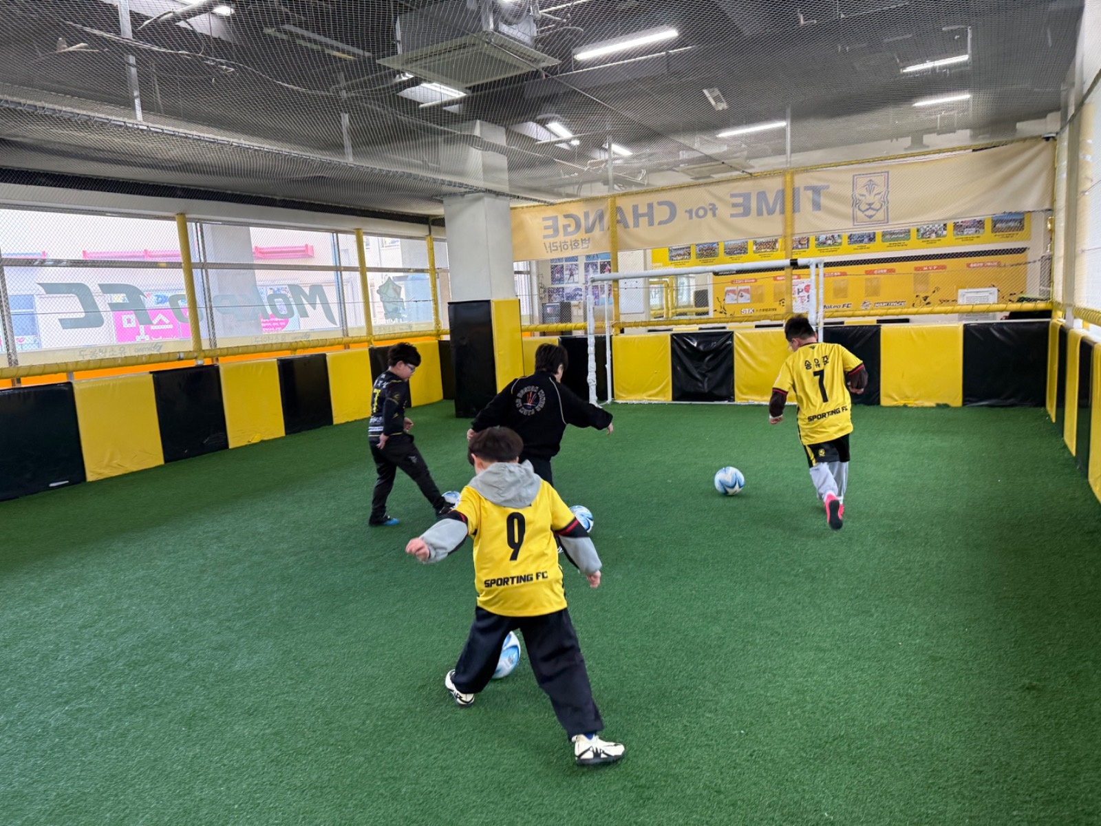 스포팅스포츠 매주 월요일 함께 일할 축구 코치님 뽑아요 공고 썸네일