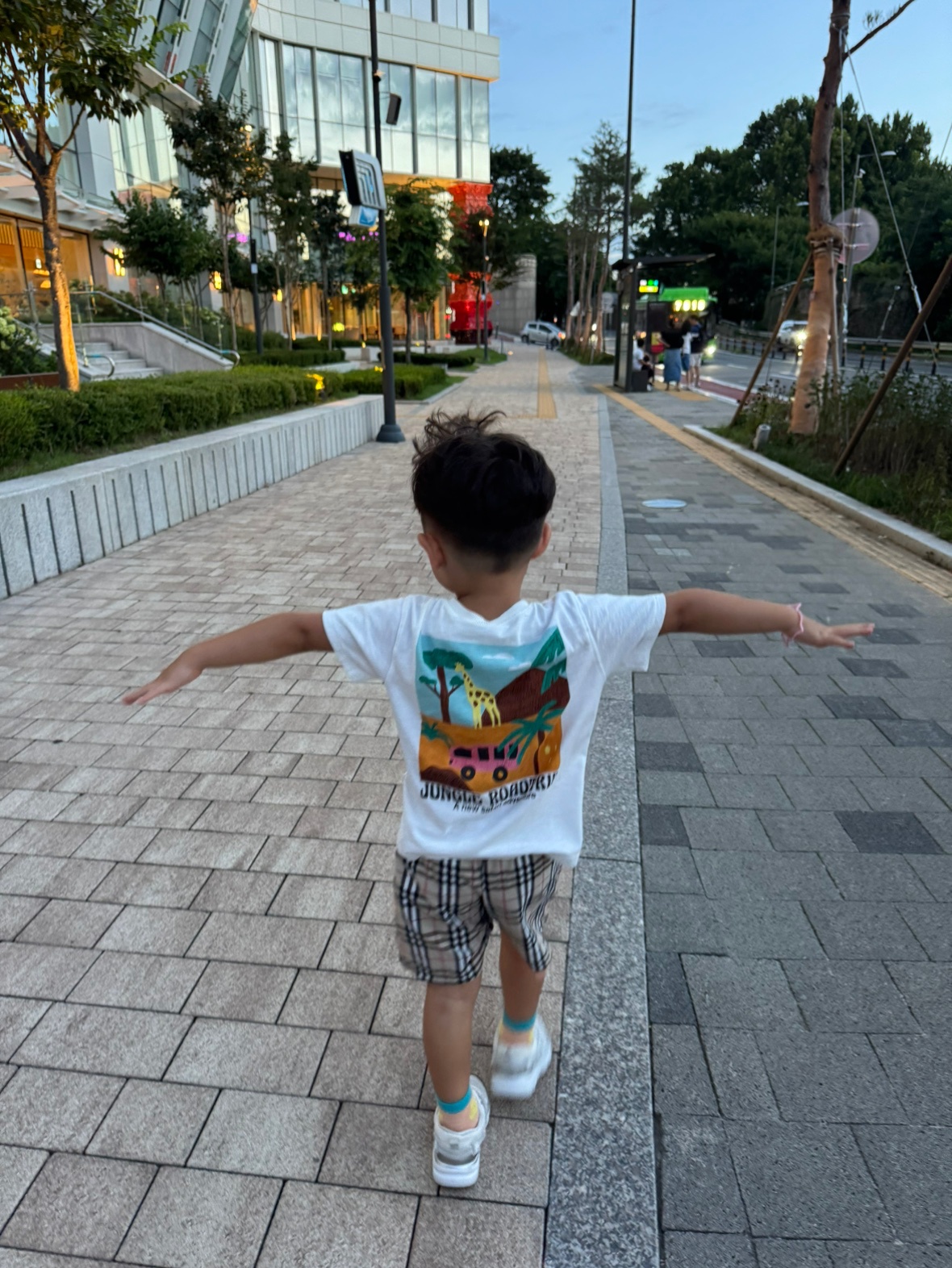 5세 남아 아침 유치원 등원 도와주실 분 찾습니다^^ 공고 썸네일