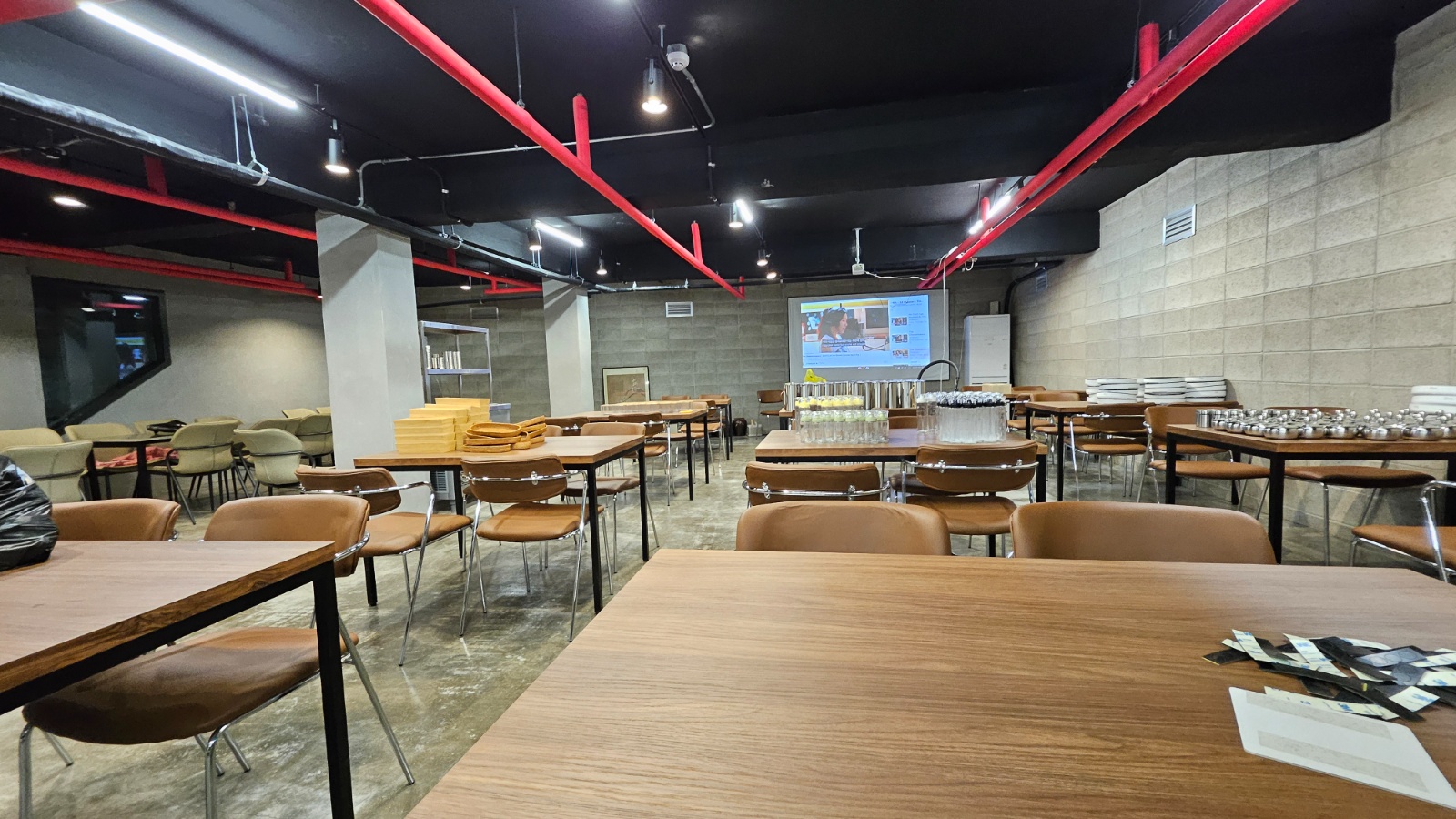 월요일 점심시간 서빙 구합니다 한남동 순천향병원 앞 공고 썸네일