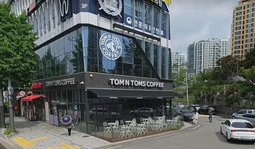 [연봉2700-3500] 탐앤탐스 거여점 공고 썸네일