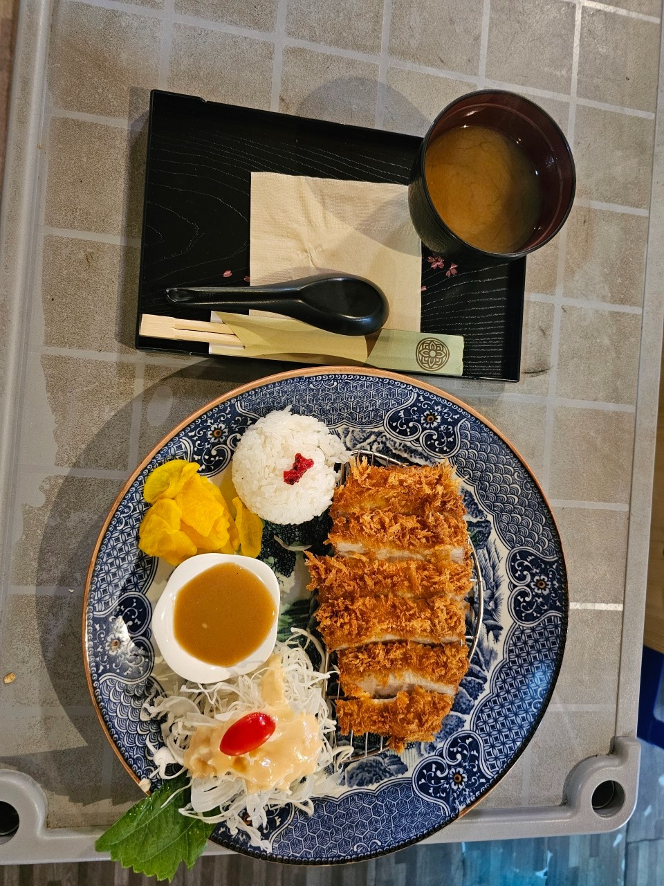 홀서빙 구해요~ 공고 썸네일
