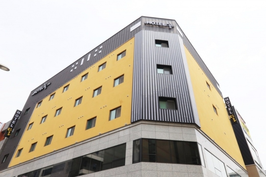 천안 달호텔 신불당점 호텔 격일 프런트 직원 모십니다 공고 썸네일