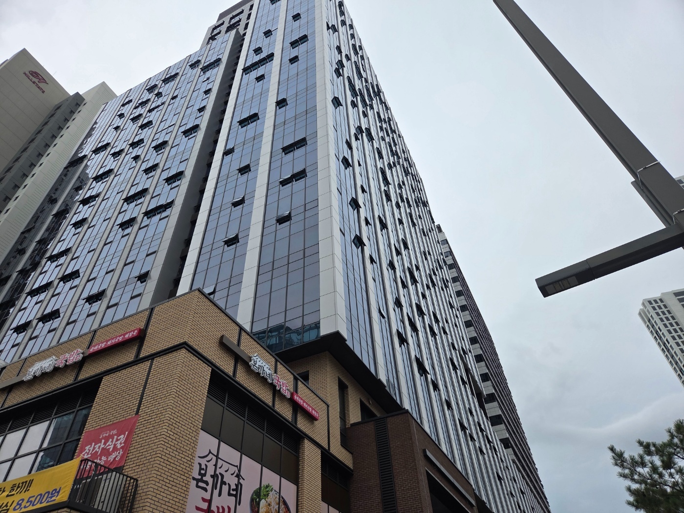 마케팅/단순업무 공고 썸네일