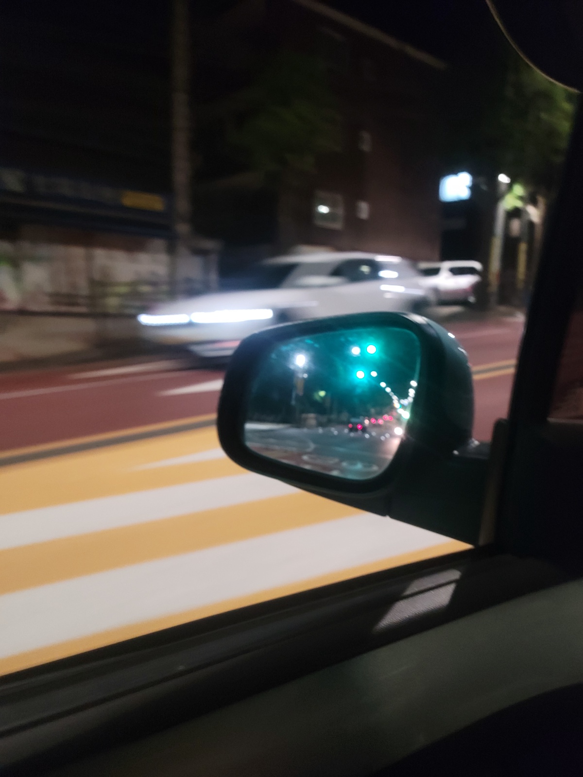 자동차 운전석창문 고쳐주실분 공고 썸네일