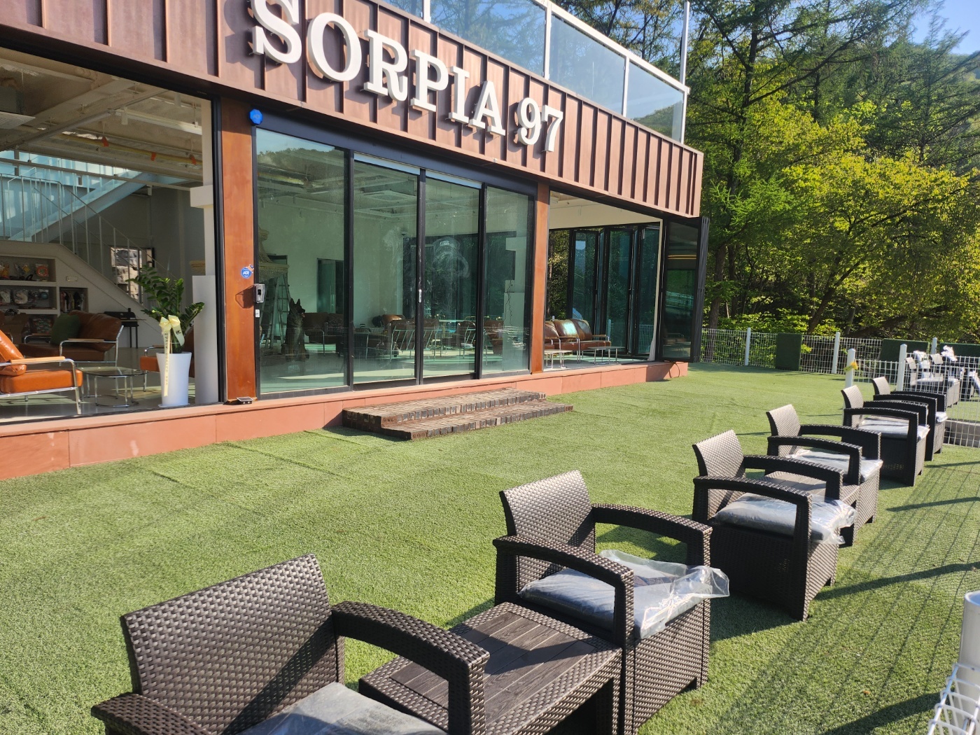 주3일 카페 알바/ 청소알바 2명모집합니다! 공고 썸네일