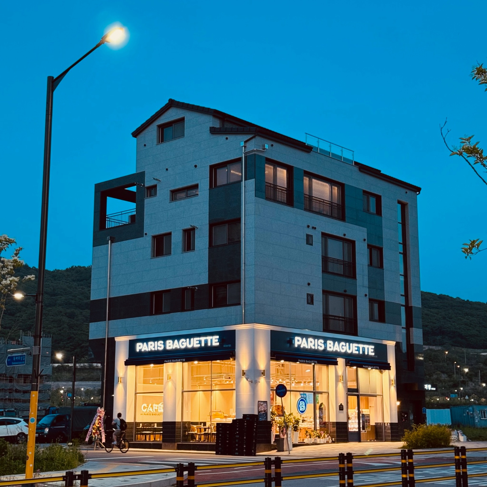 파리바게뜨 의정부고산초교점 주말 아르바이트생 모집합니다 공고 썸네일