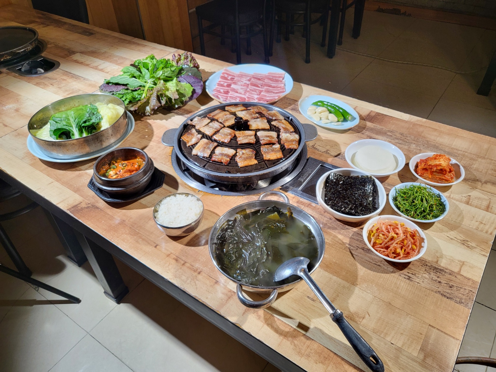 오전,오후 직원 구합니다.망우찜쌈밥 공고 썸네일