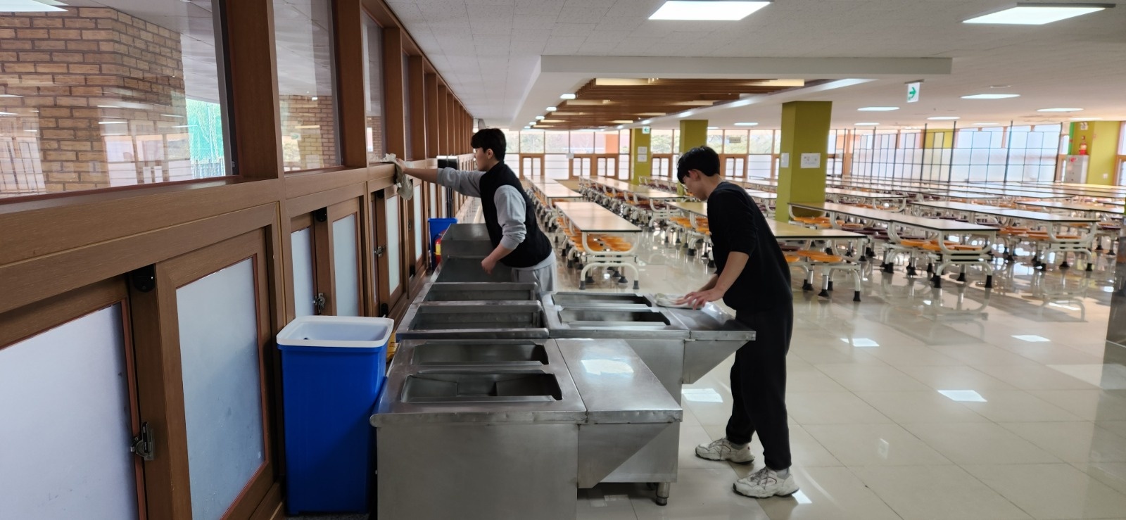 학교식당 식탁옮기기 공고 썸네일