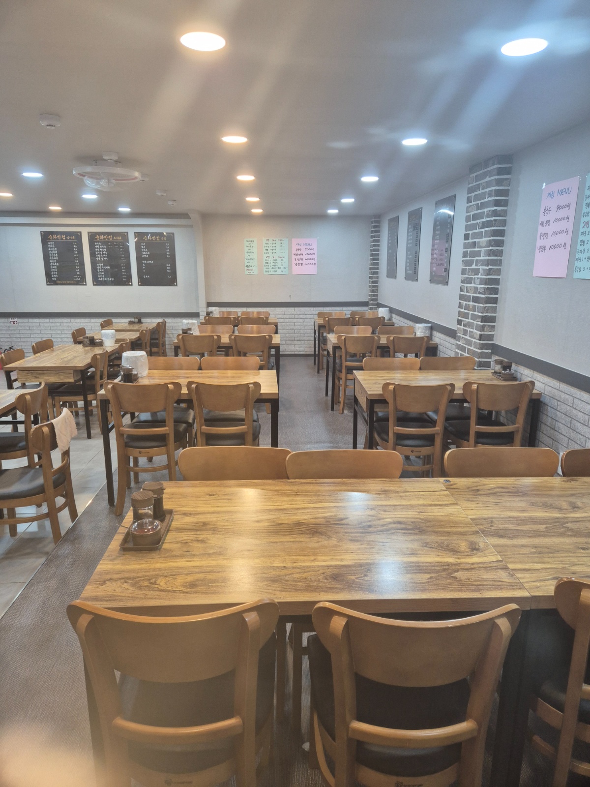 홀관리.서빙 공고 썸네일