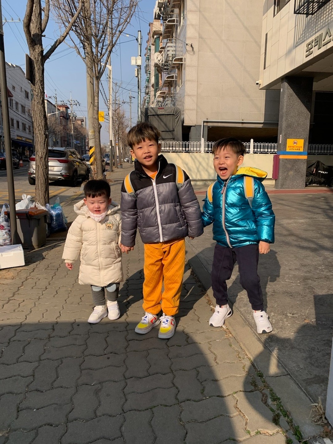 아이셋 등원 해주실분 구합니다~ 공고 썸네일
