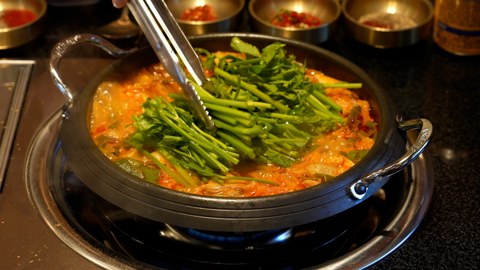 함께할 홀매니저 및 아르바이트 찻습니다 ! 공고 썸네일