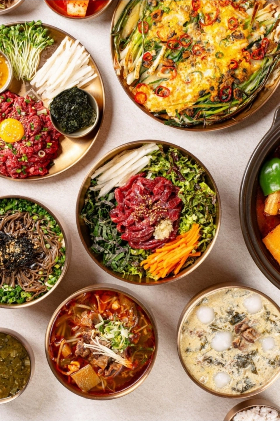"영남정"에서 주말 파트타임을 모집합니다.