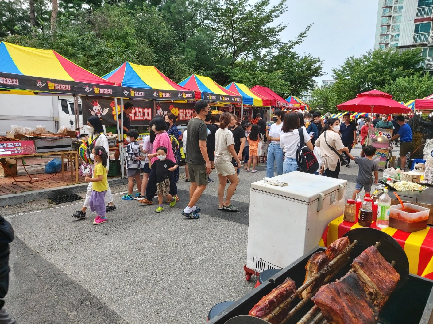 아파트 야시장 서빙및주방보조