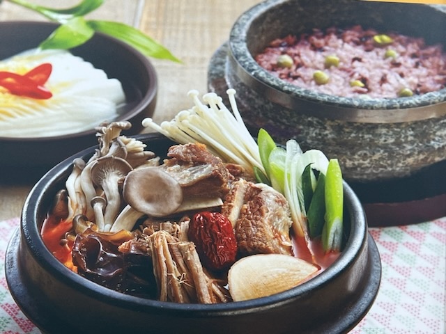 평일 오후.주말 종일 오전.오후 홀서빙 공고 썸네일