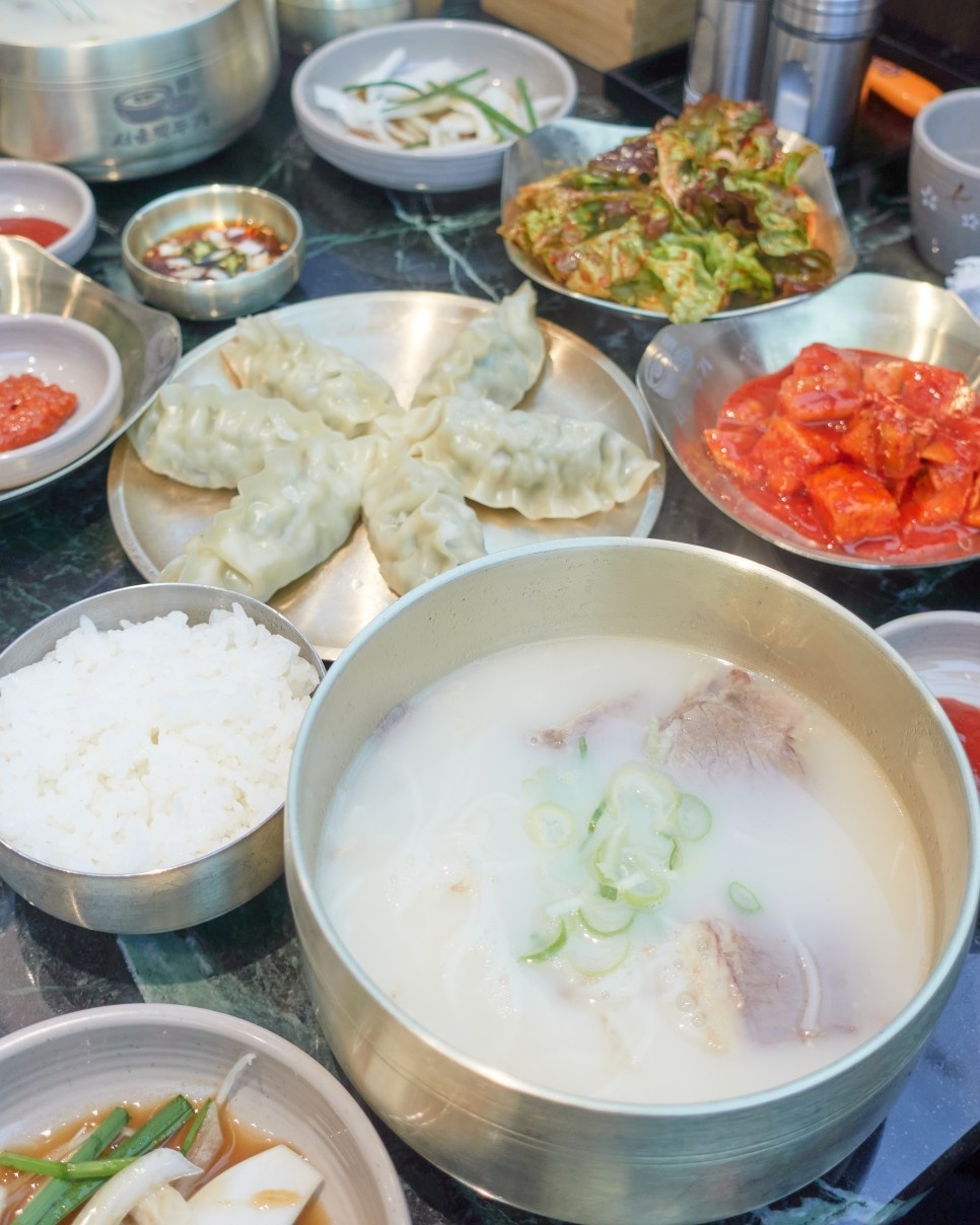 [서울깍두기] 설렁탕맛집 홀 매니저(점장) 급구!!! 공고 썸네일