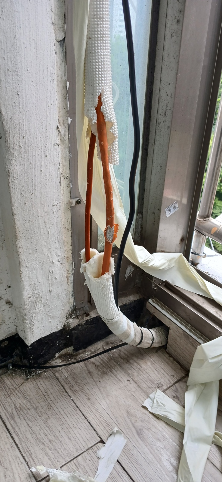 에어컨 실외기 냉매 선 고쳐주실분 공고 썸네일
