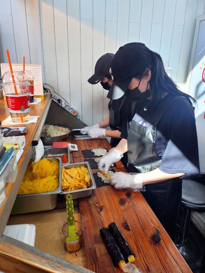 햇살머믄꼬마김밥 장전점에서 같이 성장할직원을 모집합니다 공고 썸네일