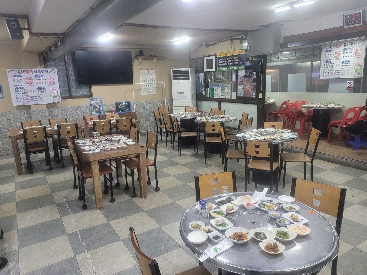 홀알바 구합니다.진짜 일하실분만 연락주세요. 공고 썸네일
