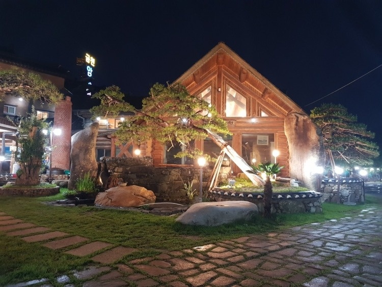 철마 한우 홀 정직원 / 평일,주말 알바 구인합니다 공고 썸네일