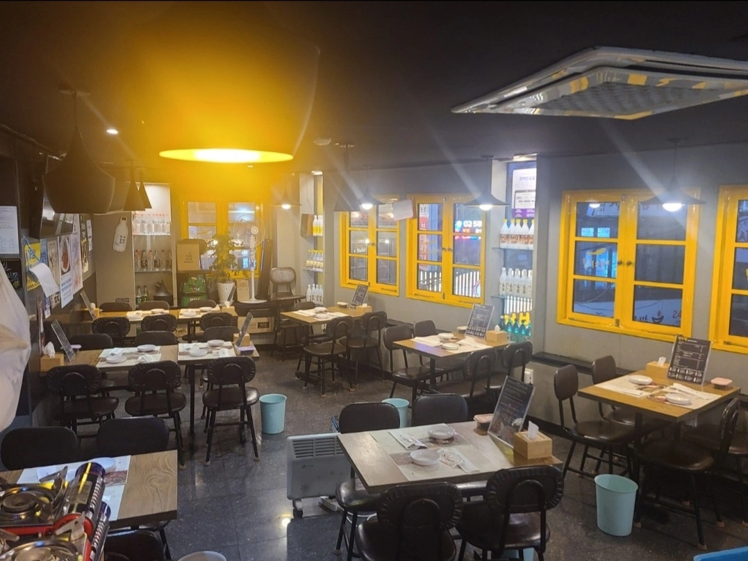 멸치집 사당점에서 월화수목금토 주 6일 알바 구합니다