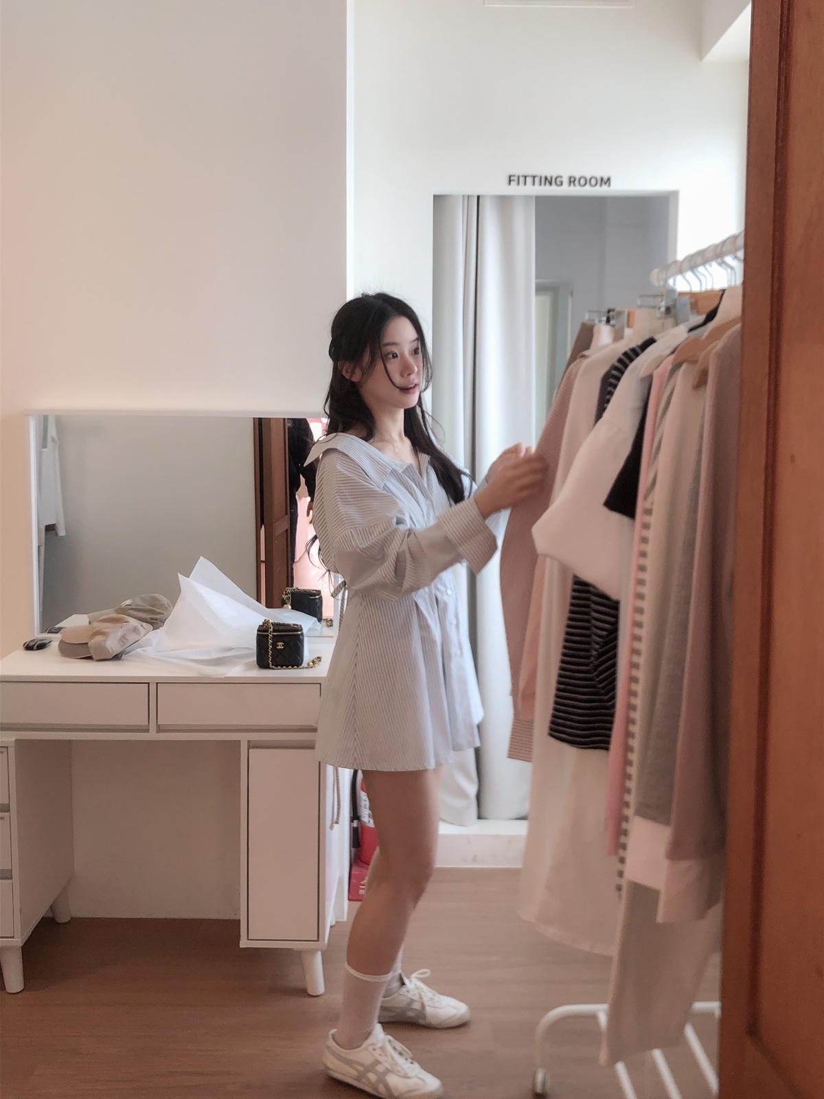쇼핑몰 피팅모델 모집 공고 썸네일