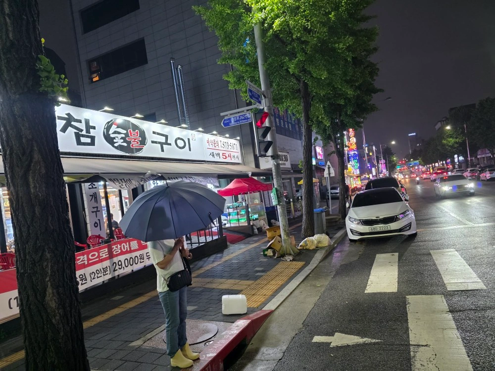 홀서빙 구인합니다 경험있는분만 지원해주세요