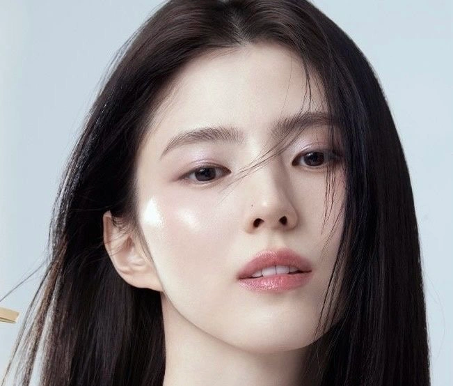 청담 샵에서 메이크업 여모델 구합니다!