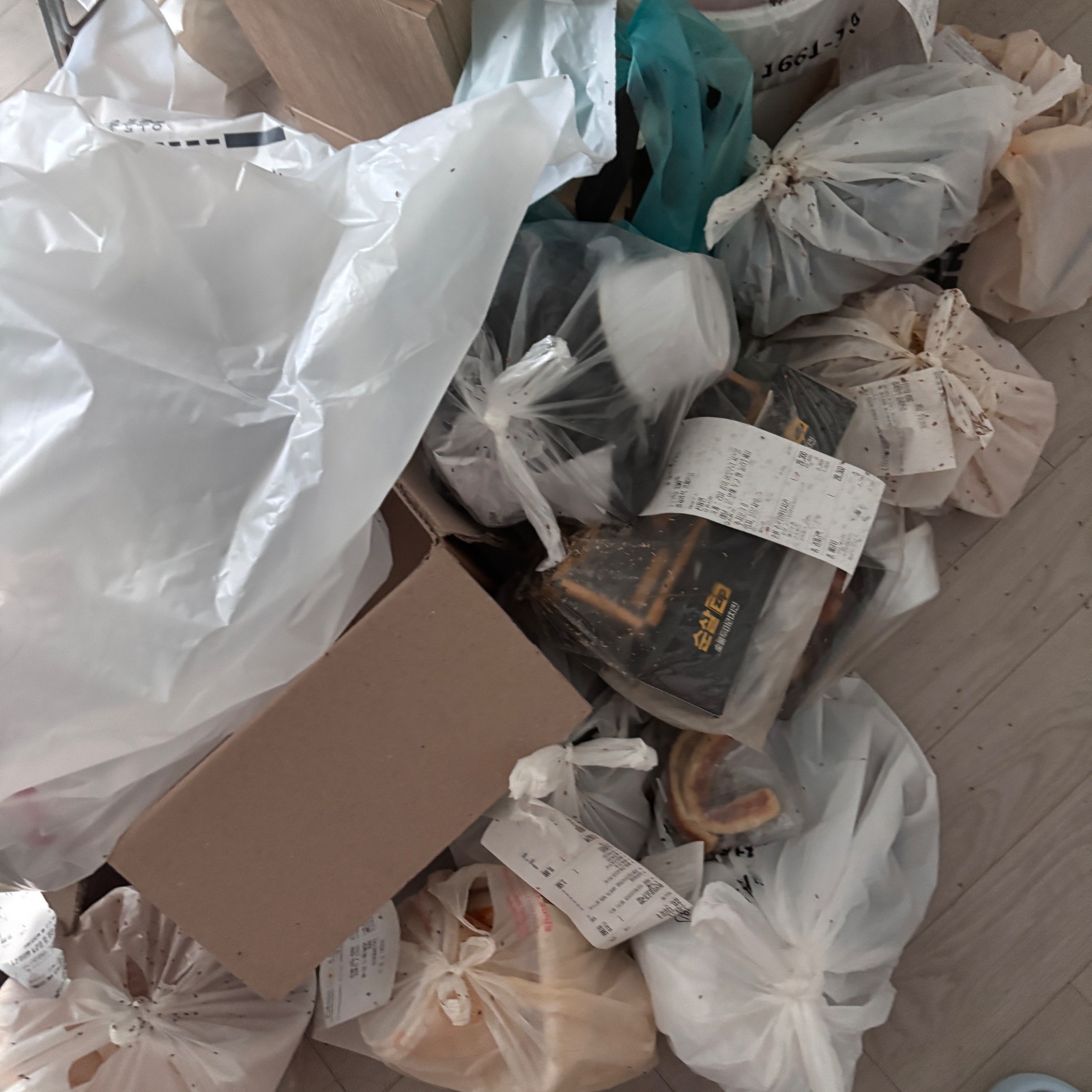쓰레기 담고 버리기 공고 썸네일