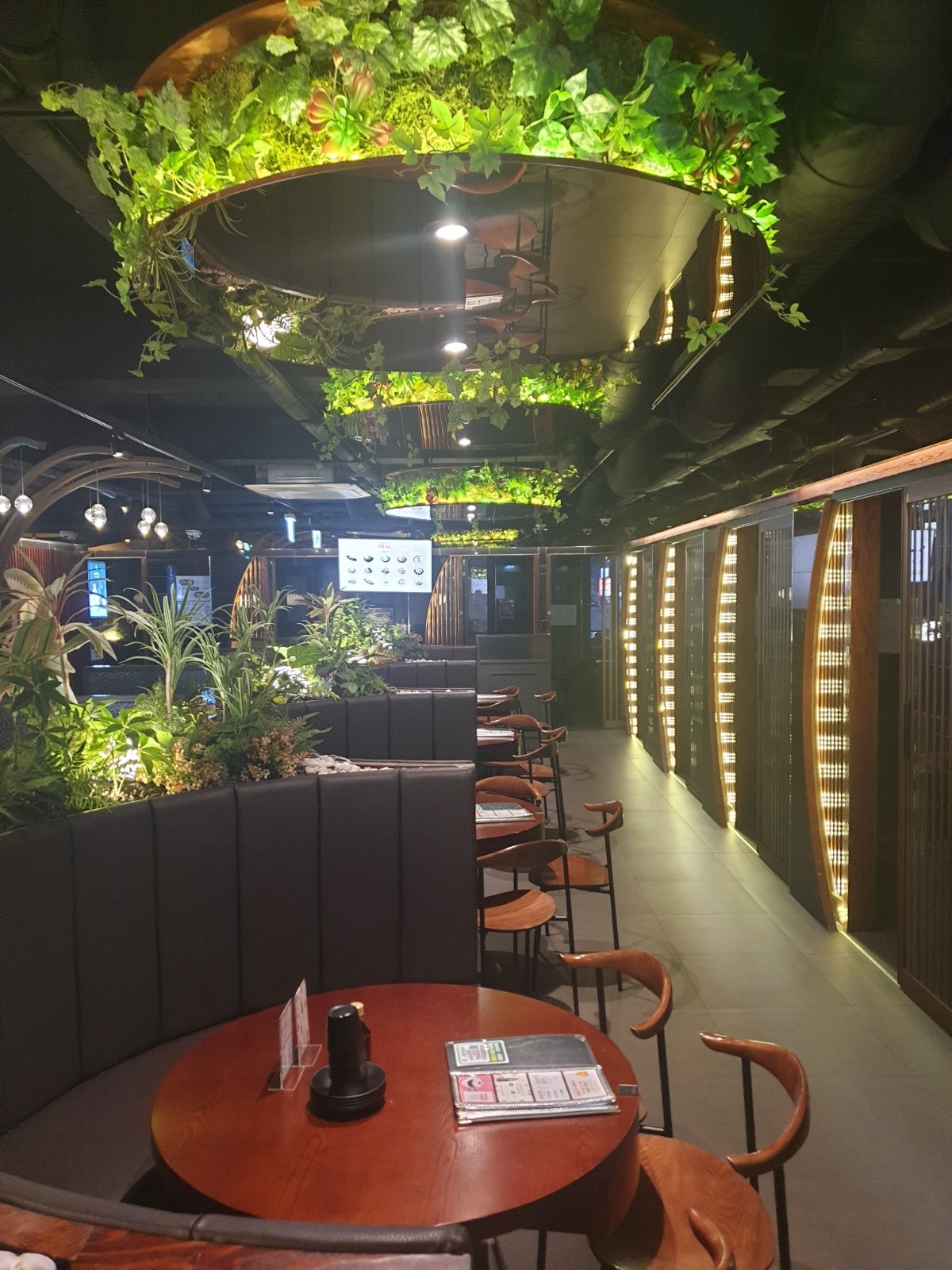 이자카야 나무 서여의도점 홀직원 및 관리직 구합니다 공고 썸네일