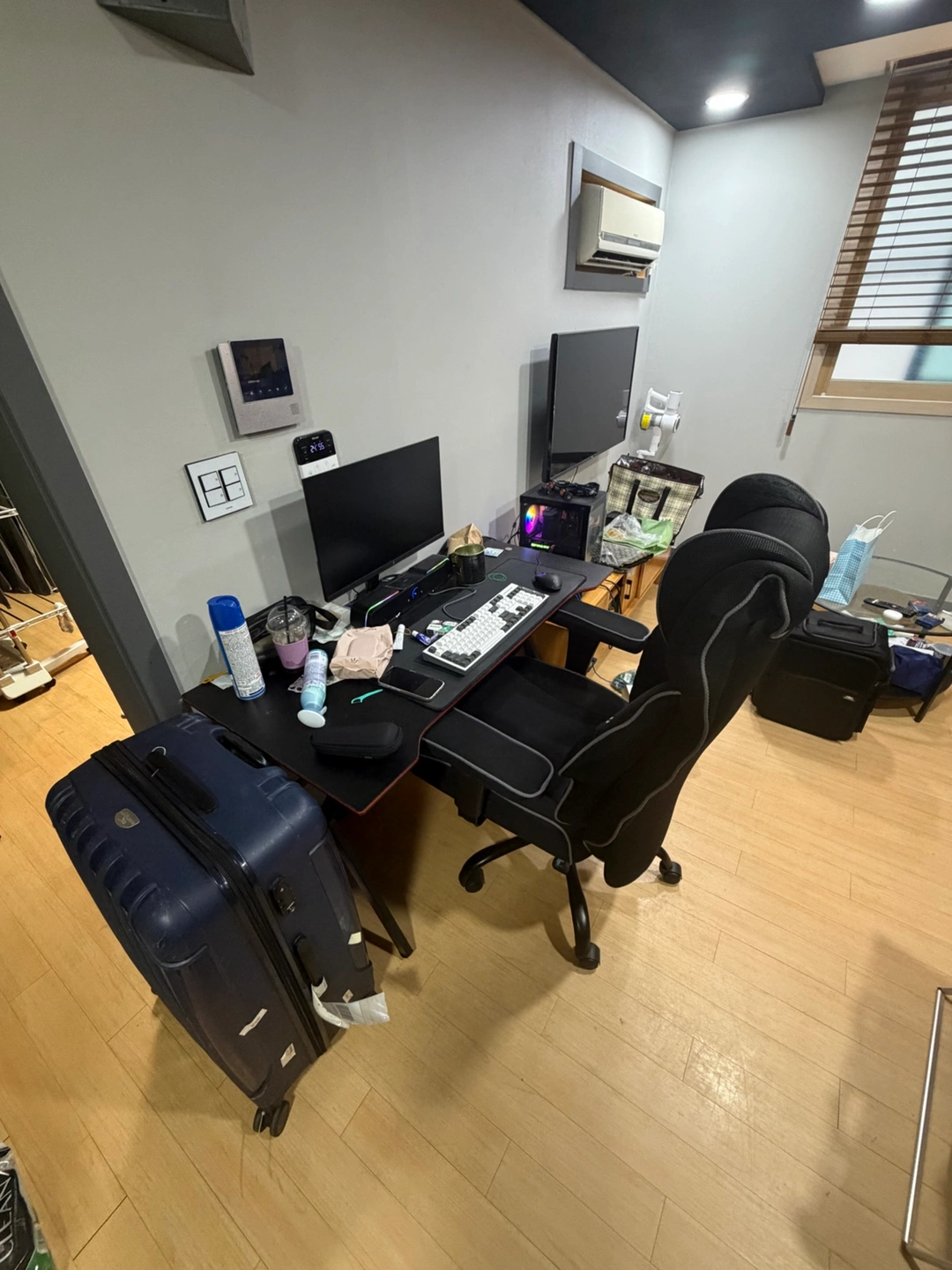 트럭필요 가까운거리 이사해주실분 구합니다