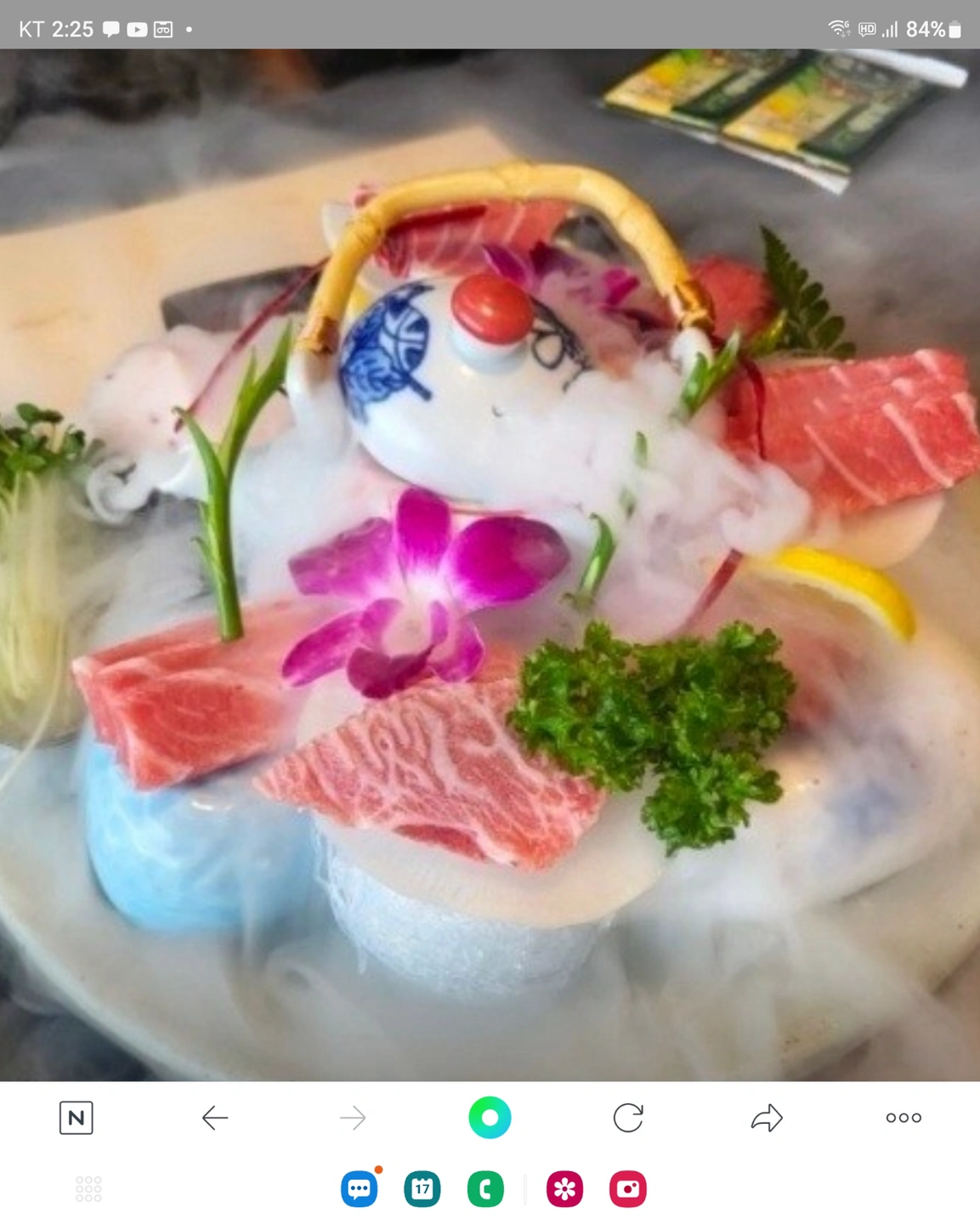 삼경횟집에서 한국말잘하는외국인 직원분 구인합니다.