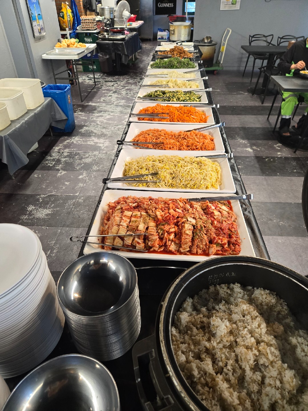 점심부페 주방보조,홀서빙,설거지 모셔요. 공고 썸네일