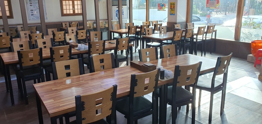 홀서빙구합니다 공고 썸네일