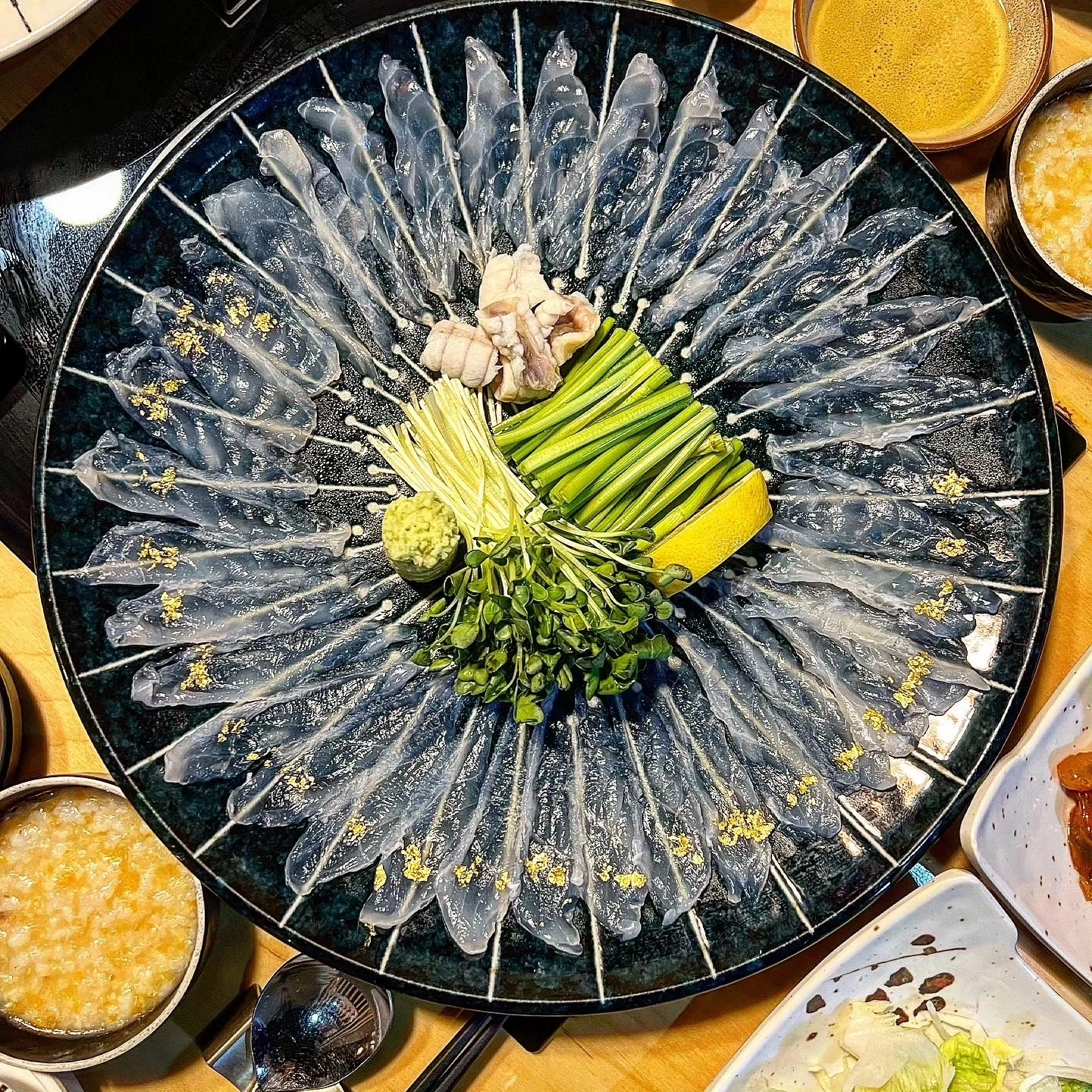 복마중 홀서빙 구합니다.