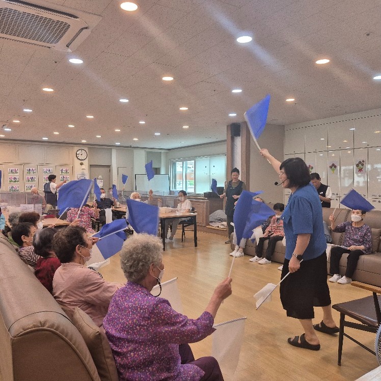 주 야간 보호센터 오전  요양보호사 구합니다 공고 썸네일