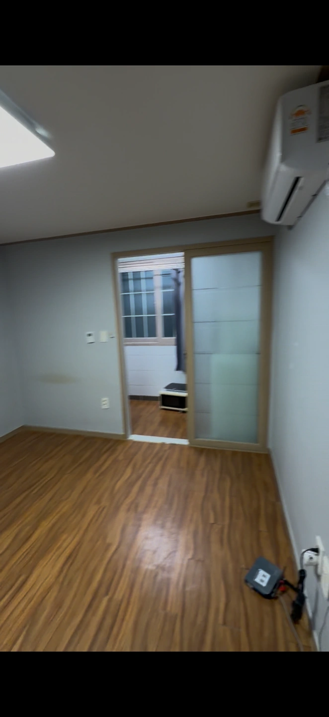 도배,장판+부분수리 해주실분