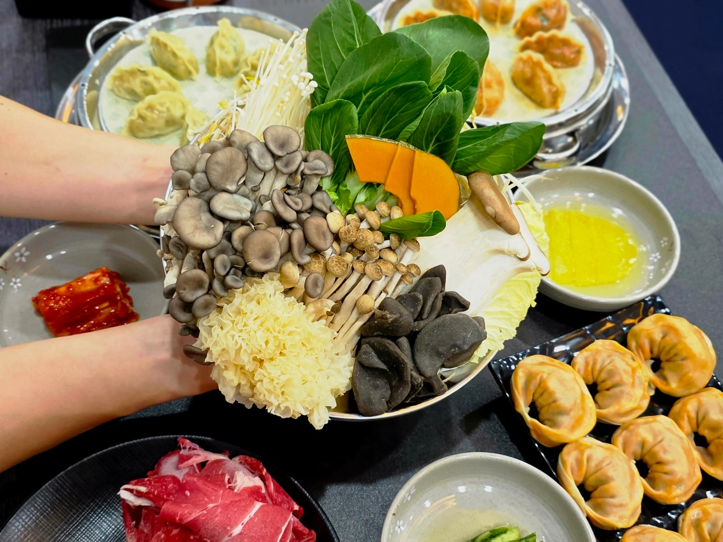 매주 화요일 주방보조 및 설거지 구합니다.