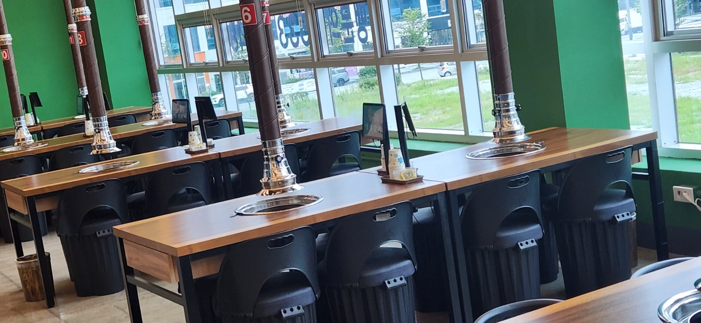 홀서빙 구합니다 내국인 한국말잘하는외국인 환영합니다