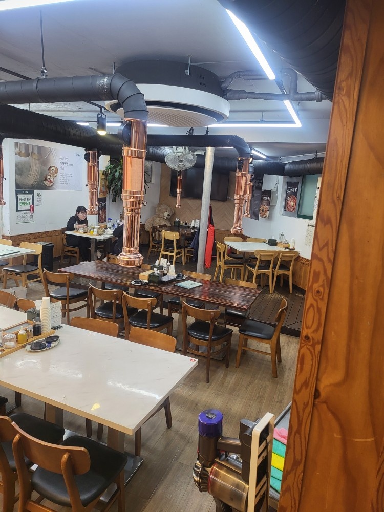 홀써빙주말알바  평일  주간 오후 구합니다 공고 썸네일