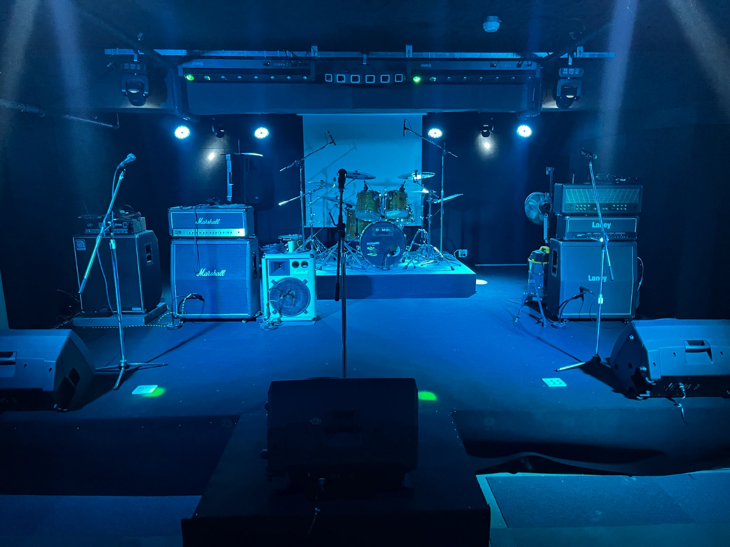 급구 공연장 bar 1명